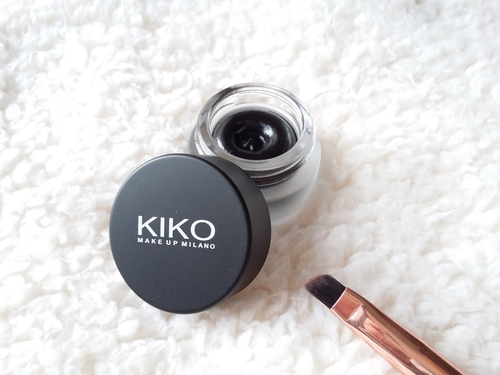 Amigas do Closet REVIEW Lasting Gel Eyeliner by Kiko Milano