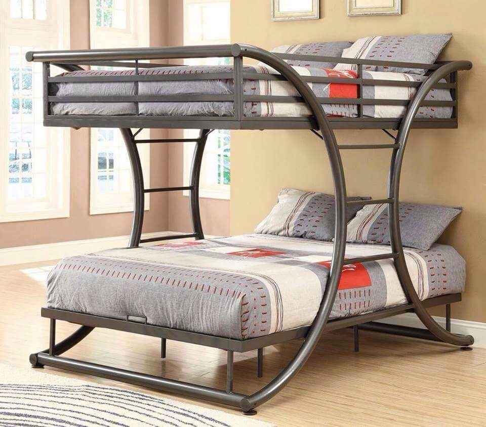 . THEY HAVE MY TRUST......Vitanda vya Chuma vya Deka