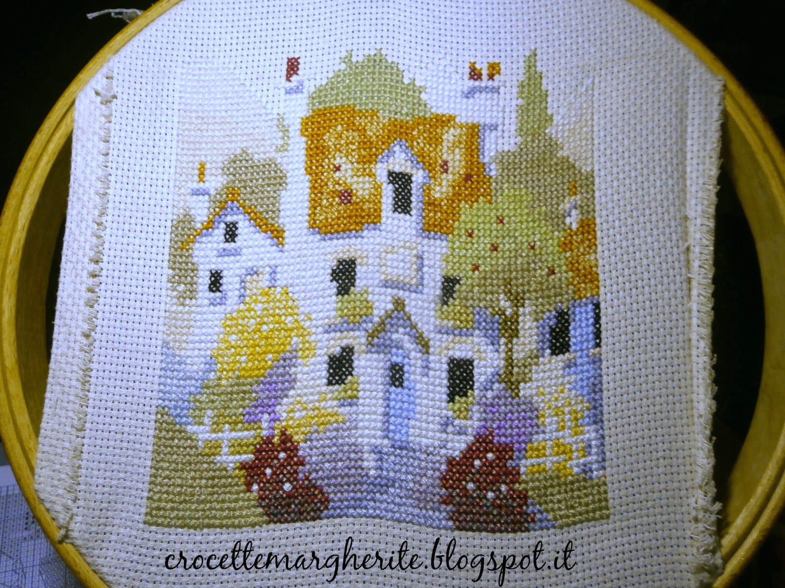 Crocette e Margherite Myrtle Cottage di Michael Powell, cross stitch finito!!