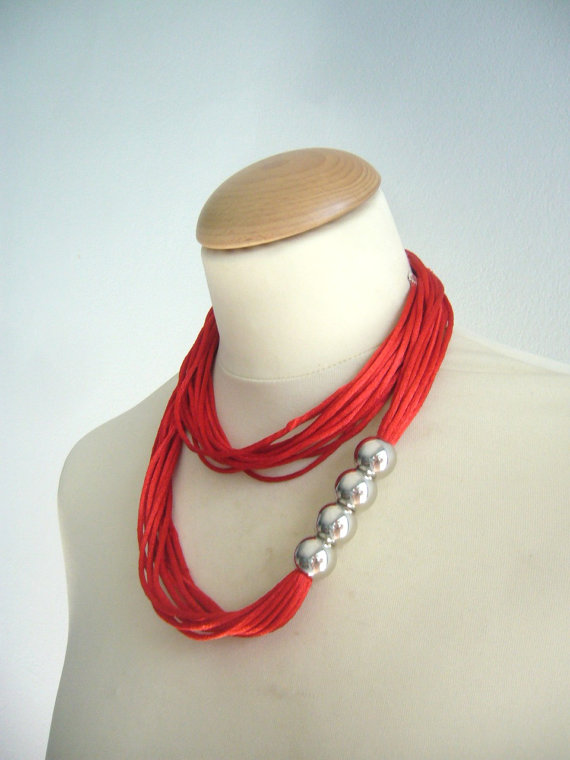In Vogue 1 Day Fashion & more... Etsy finds of the week Funky necklaces