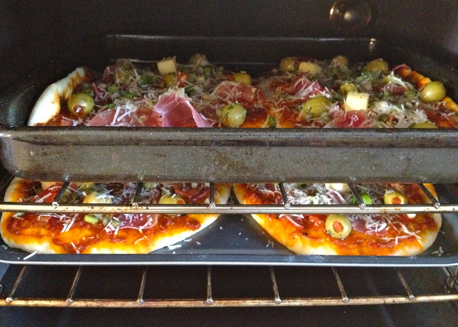 Pippa's Cookarama Spanish Style Pizzas