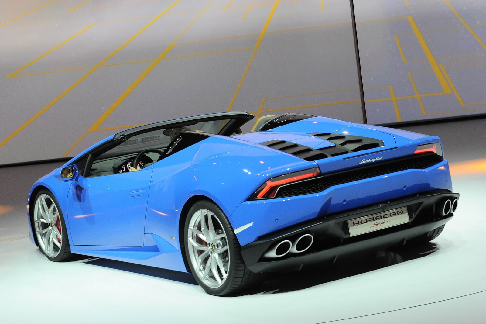 Lamborghini-Huracan-21Spyder-21.jpg