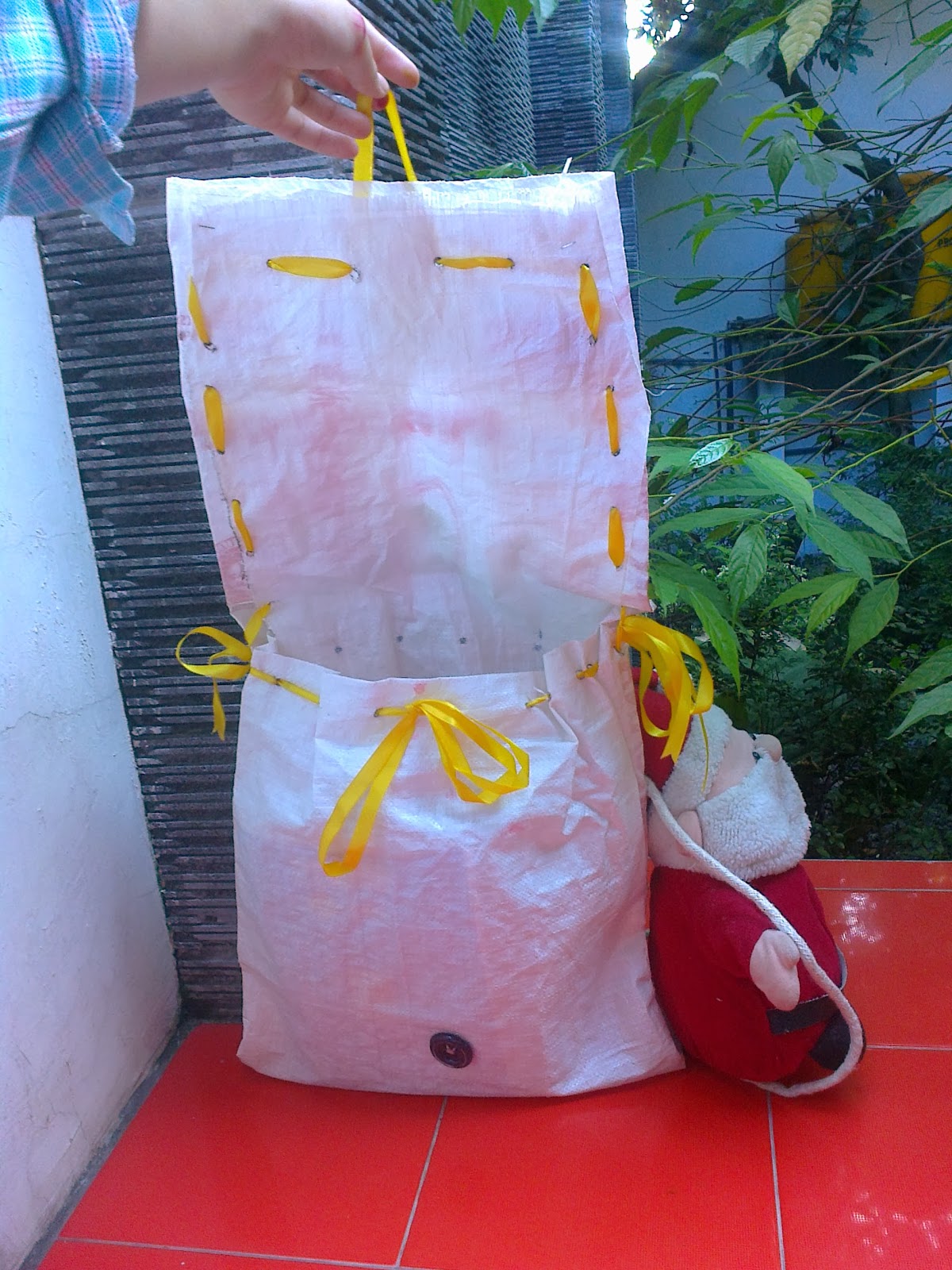 Kreasi Seni dari Barang Bekas Kreasi tangan dari sampah