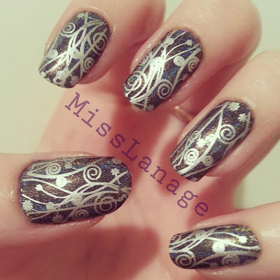 stamping-sunday-black-holo-stamping-manicure
