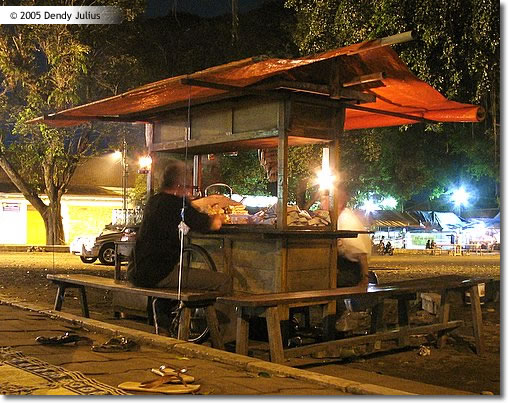 Konsep Angkringan Rumahan Ruang Ilmu