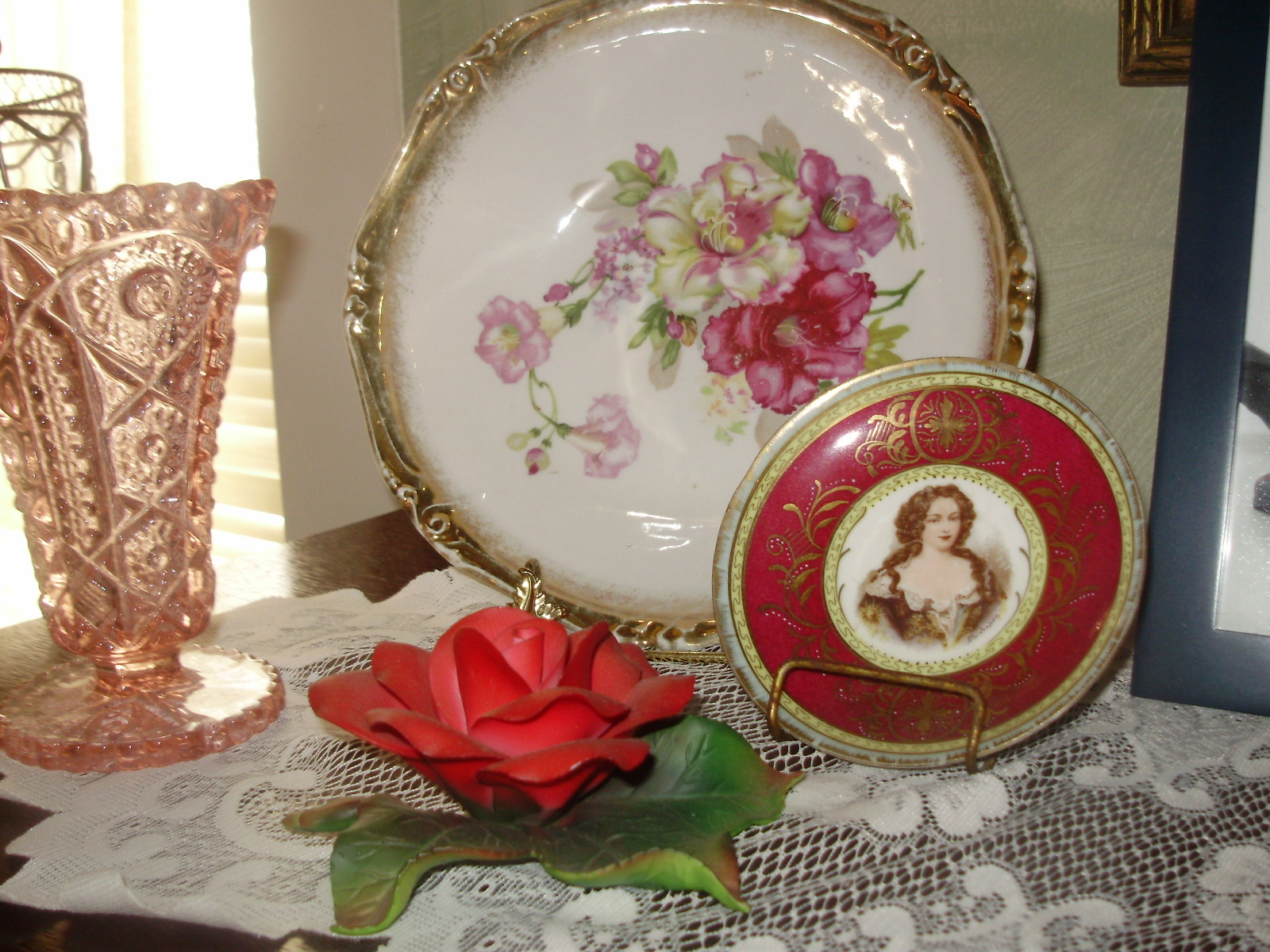 Martha's Favorites SOFT SHADES OF RED, WHITE & BLUE TEA CUPS!