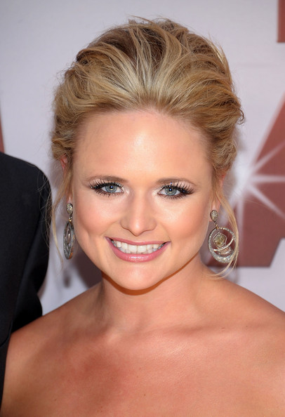Miranda Lambert Hairstyles | Trendy Hairstyles 2014