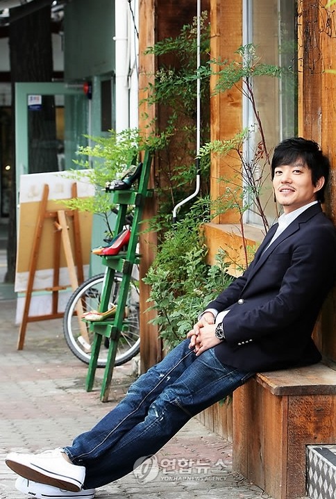 Lee+Bum+Soo+-+artistsfromasia%255Bdot%25