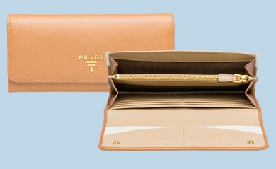 Gorgeous Prada wallets at Amazing prices~! Pre-order now!