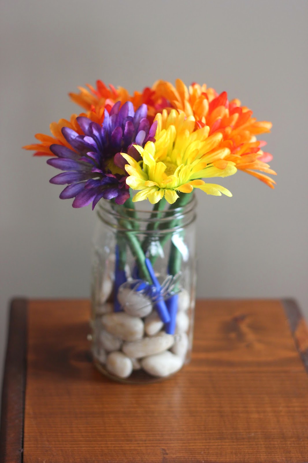 Grits & Giggles DIY Functional Desk Flowers