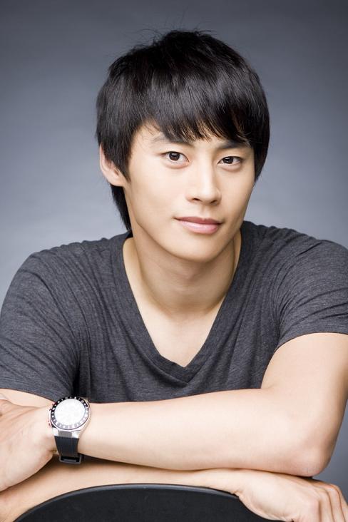 JUNG EUN WOO PROFILE STATUS UPDATES KOREAN STAR ~ CELEBRITY STATUS
