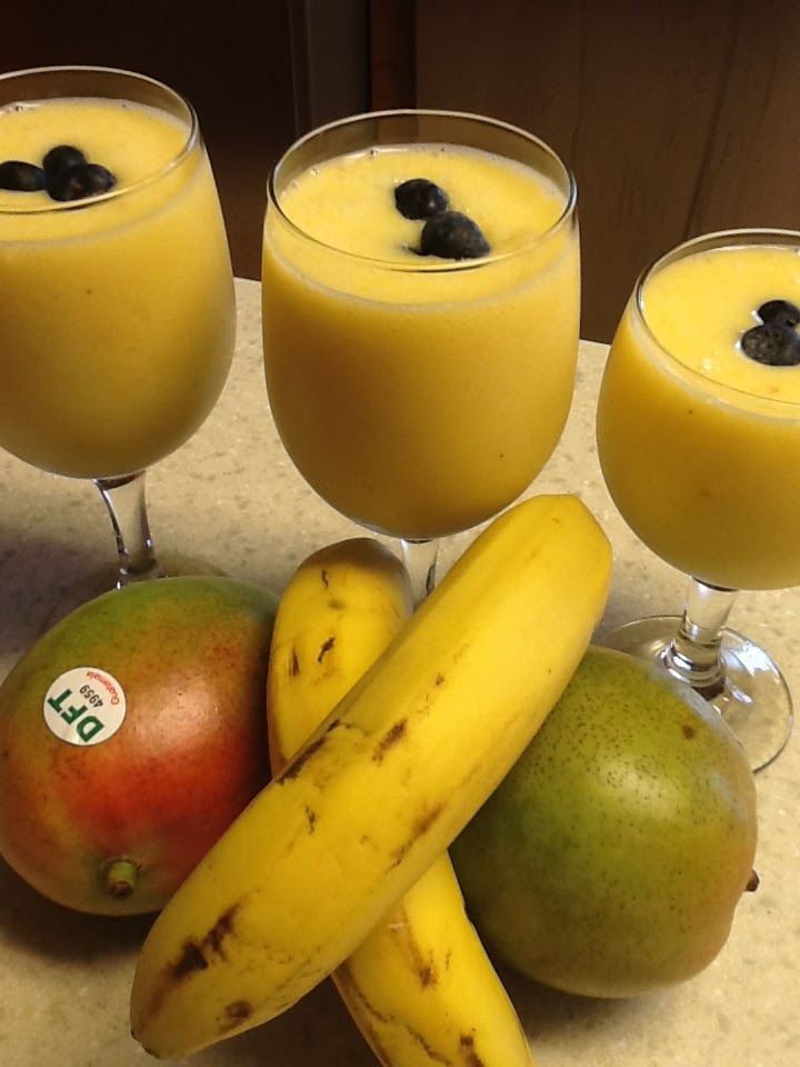 What's Cooking at Richard's ?? Mango & Banana Smoothies