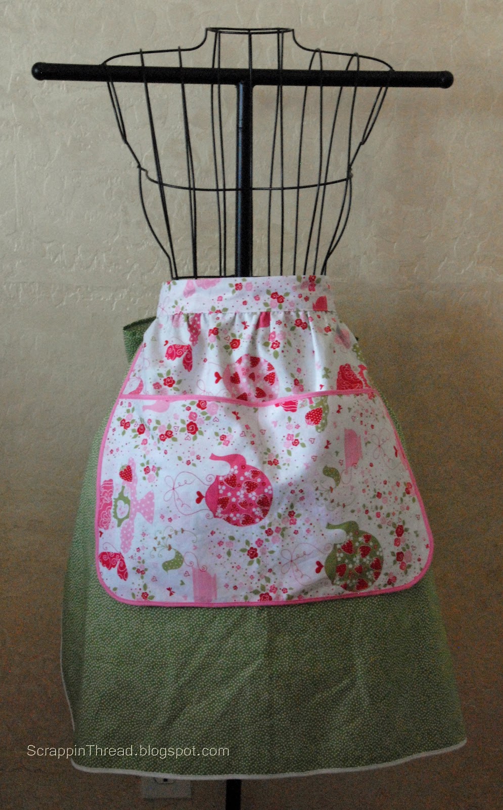 Paper and Fiber Arts Easy Aprons