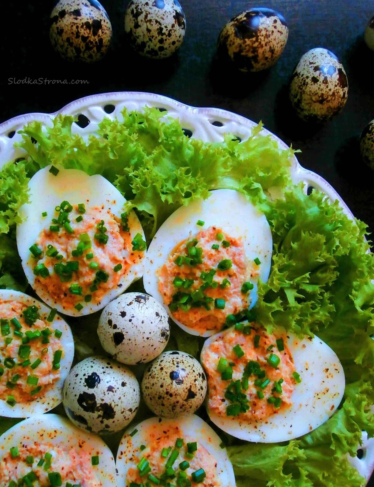 Jaja faszerowane pastą z Tuńczyka - Przepis - Słodka Strona