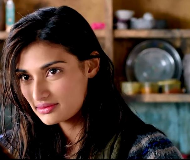 Hero 2015 Movie Actress Athiya Shetty Looks, Images And Wallpapers