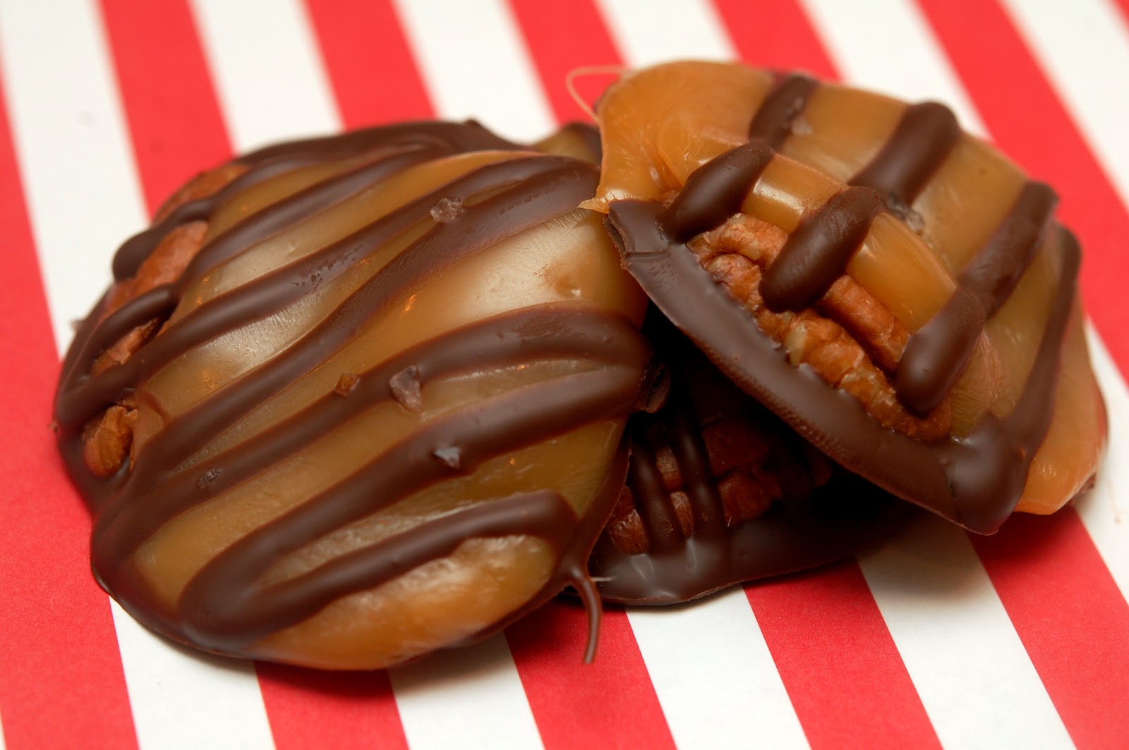 PECAN TURTLE CLUSTERS Hugs and Cookies XOXO