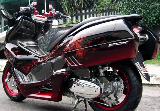 gambar foto modifikasi motor terbaru Honda PCX 4.jpg