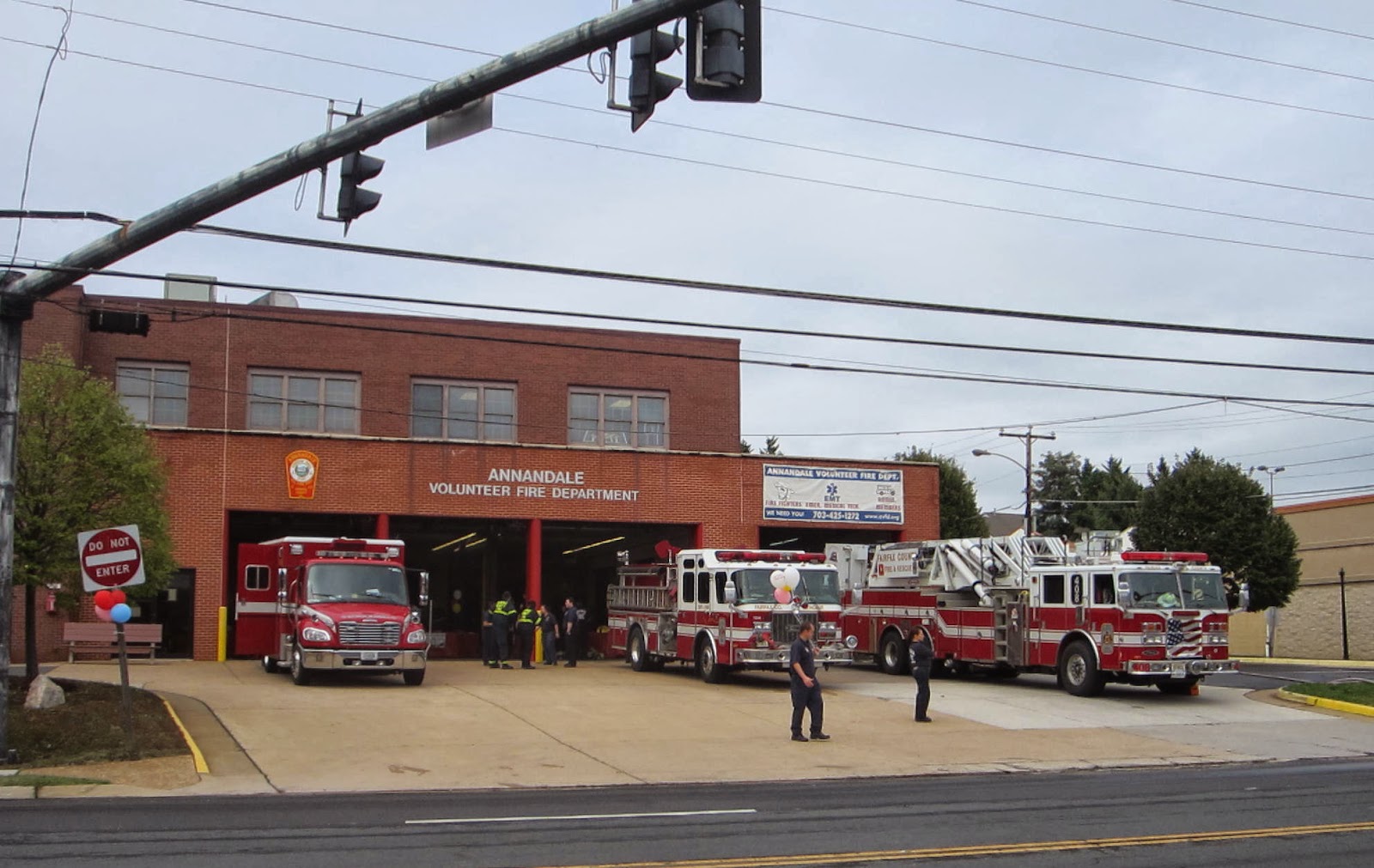 the Annandale Blog: Annandale Fire Department hosts big community yard