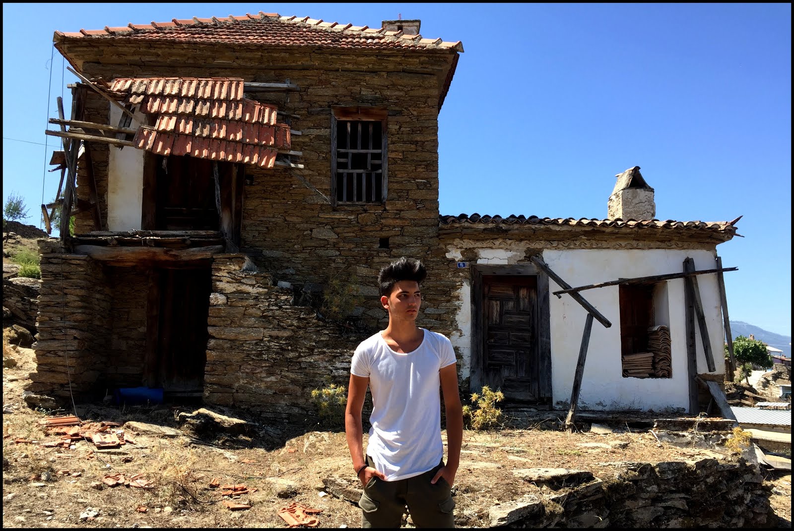 Aydın'da Garip Bir Köy