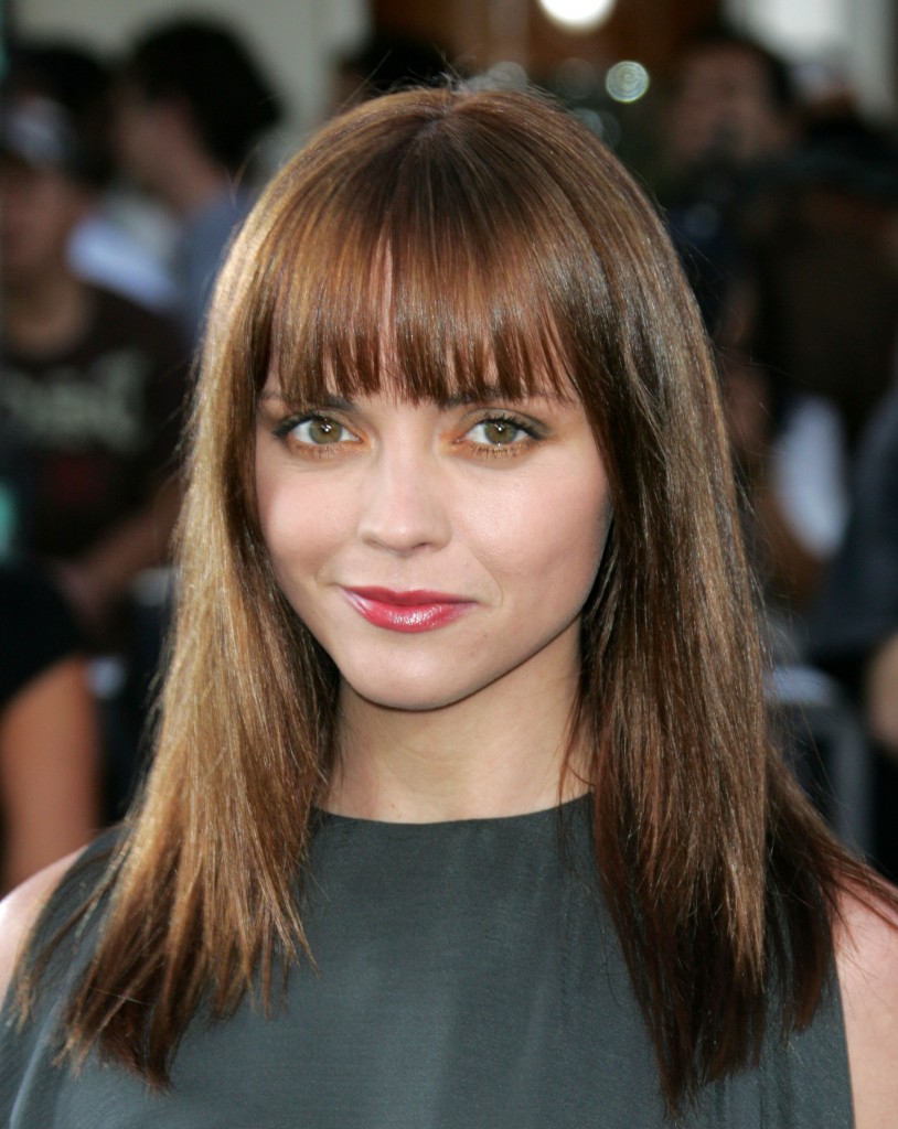 26 Easy Short Hair Shoulder Length With Bangs for Oval Face