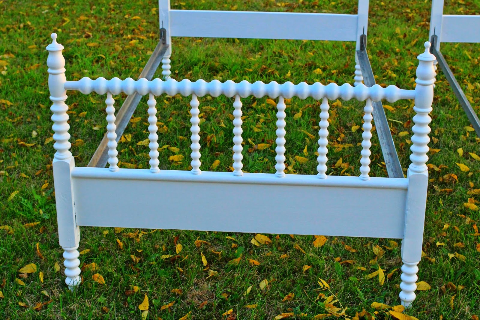 Laurel's Attic Jenny Lind Twin Beds SOLD