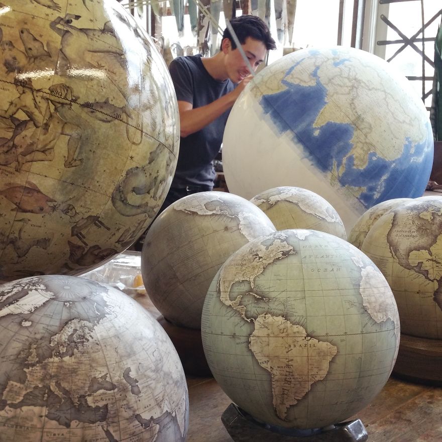 What does it take to be a globemaker? Incredible amount of patience and the ability to re-train your body - One Of The World’s Last Remaining Globe-Makers That Use The Ancient Art Of Making Globes By Hand What does it take to be a globemaker? Incredible amount of patience and the ability to re-train your body - One Of The World’s Last Remaining Globe-Makers That Use The Ancient Art Of Making Globes By Hand