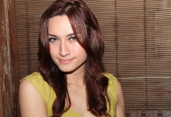 Cerita Ku Pertama Crossdressing: Baby Wijaya, Artis Transgender