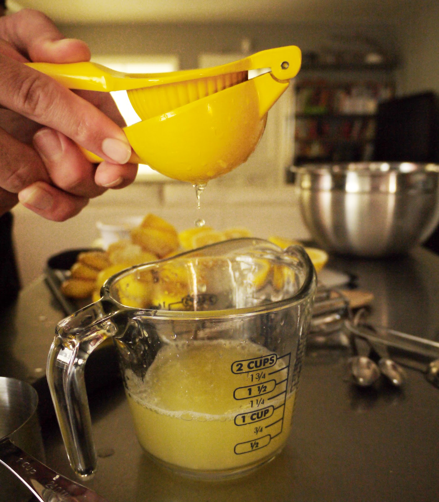 HiveQueen Lemon bars