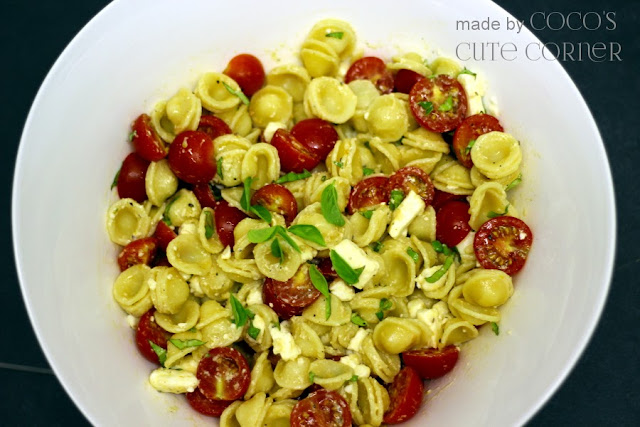 Pastasalad with Tomatoes and Feta