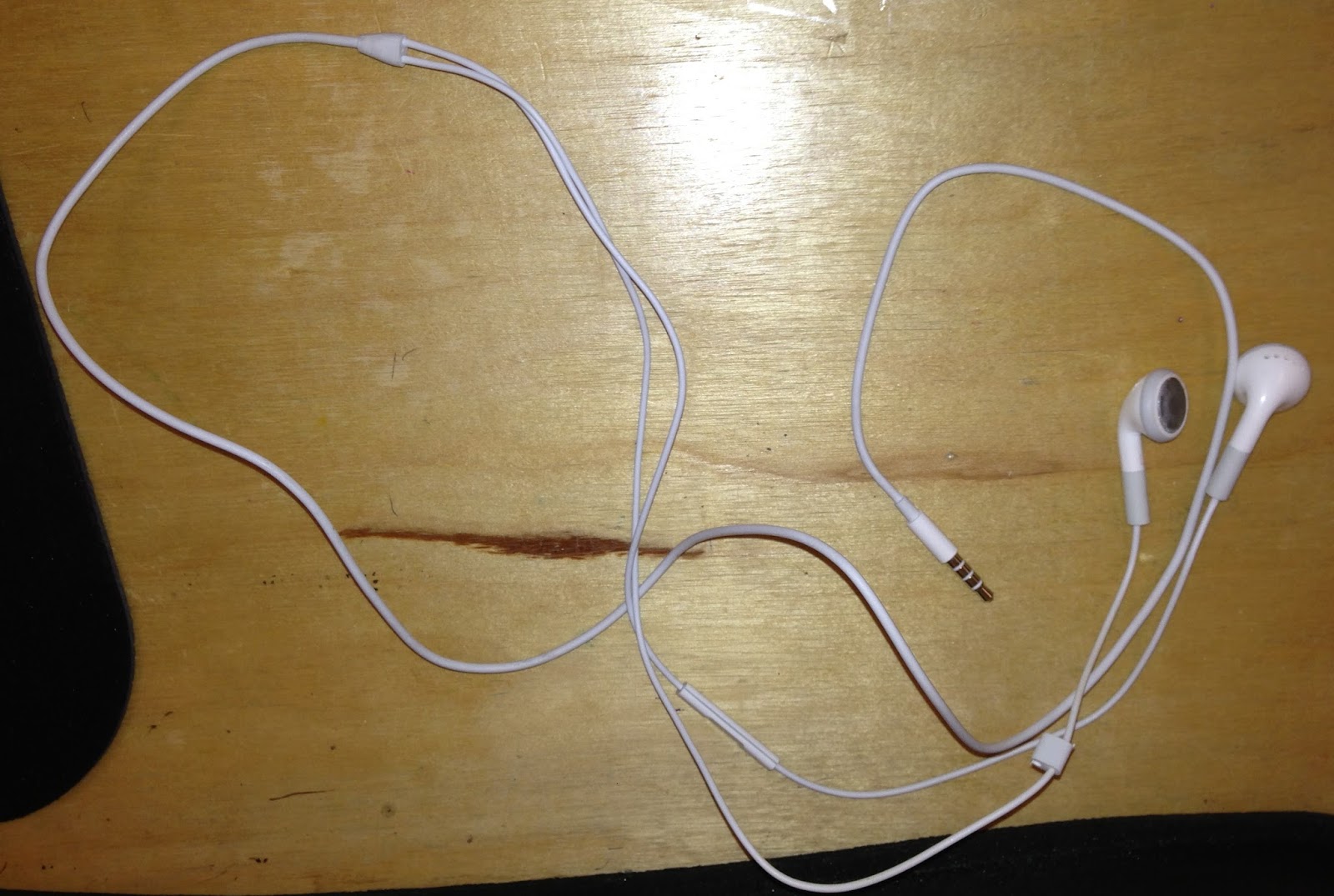 SOBBING ON FIFTH DIY Headphones That Turn Heads