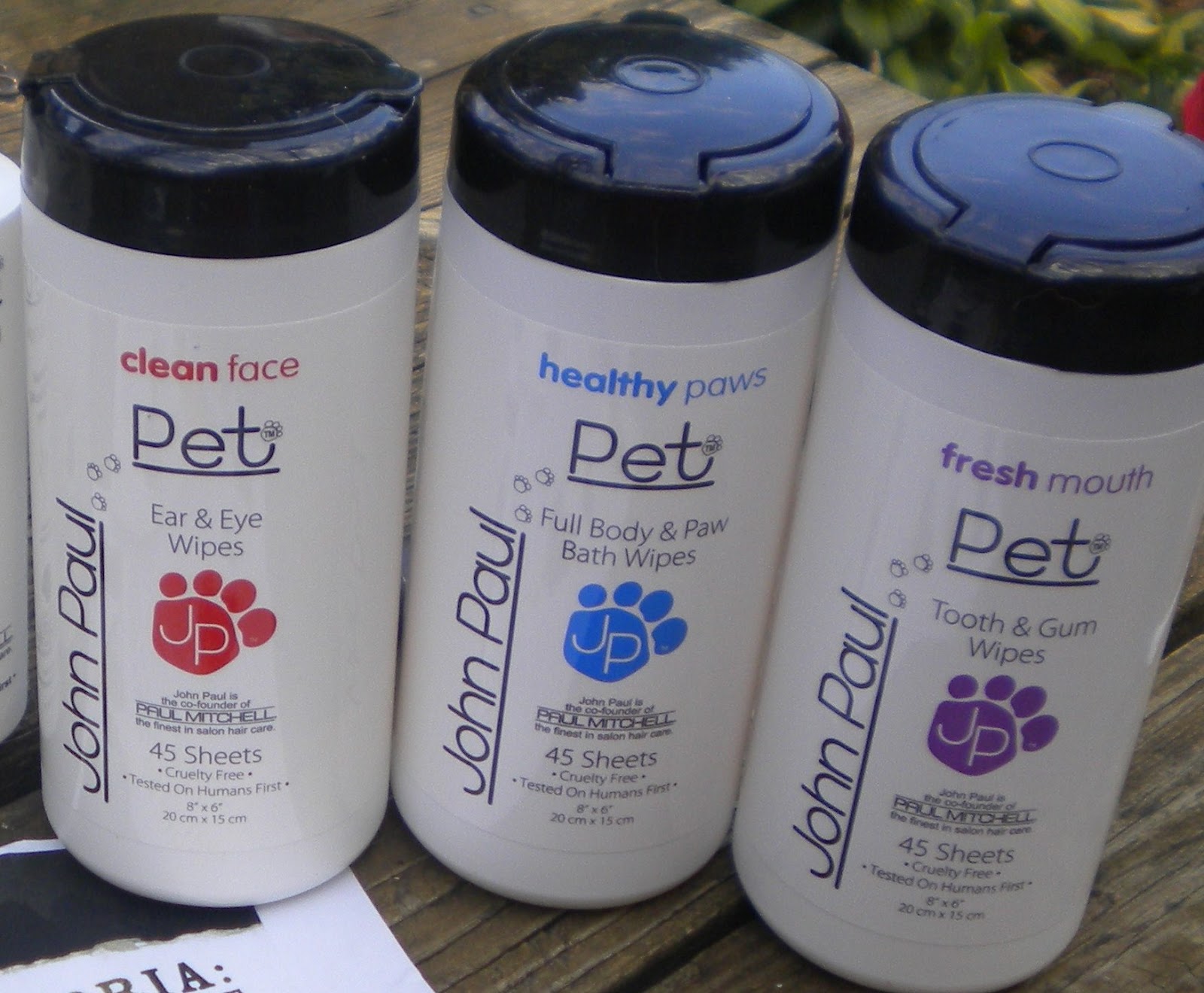 SaraLee's Deals Steals & Giveaways John Paul Pet Wipes Giveaway ends 7