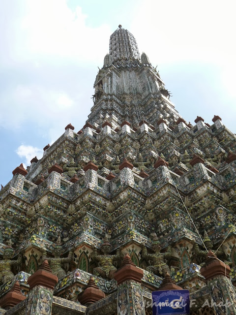 The major prang of Wat Arun