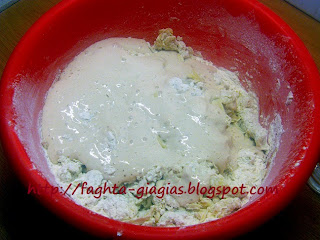 Τα φαγητά της γιαγιάς - Τηγανίδες αλμυρές ή γλυκές (τα ελληνικά ντόνατς) Τα φαγητά της γιαγιάς - Τηγανίδες αλμυρές ή γλυκές (τα ελληνικά ντόνατς)