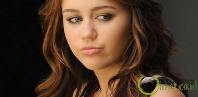 [imagetag] Miley Cyrus