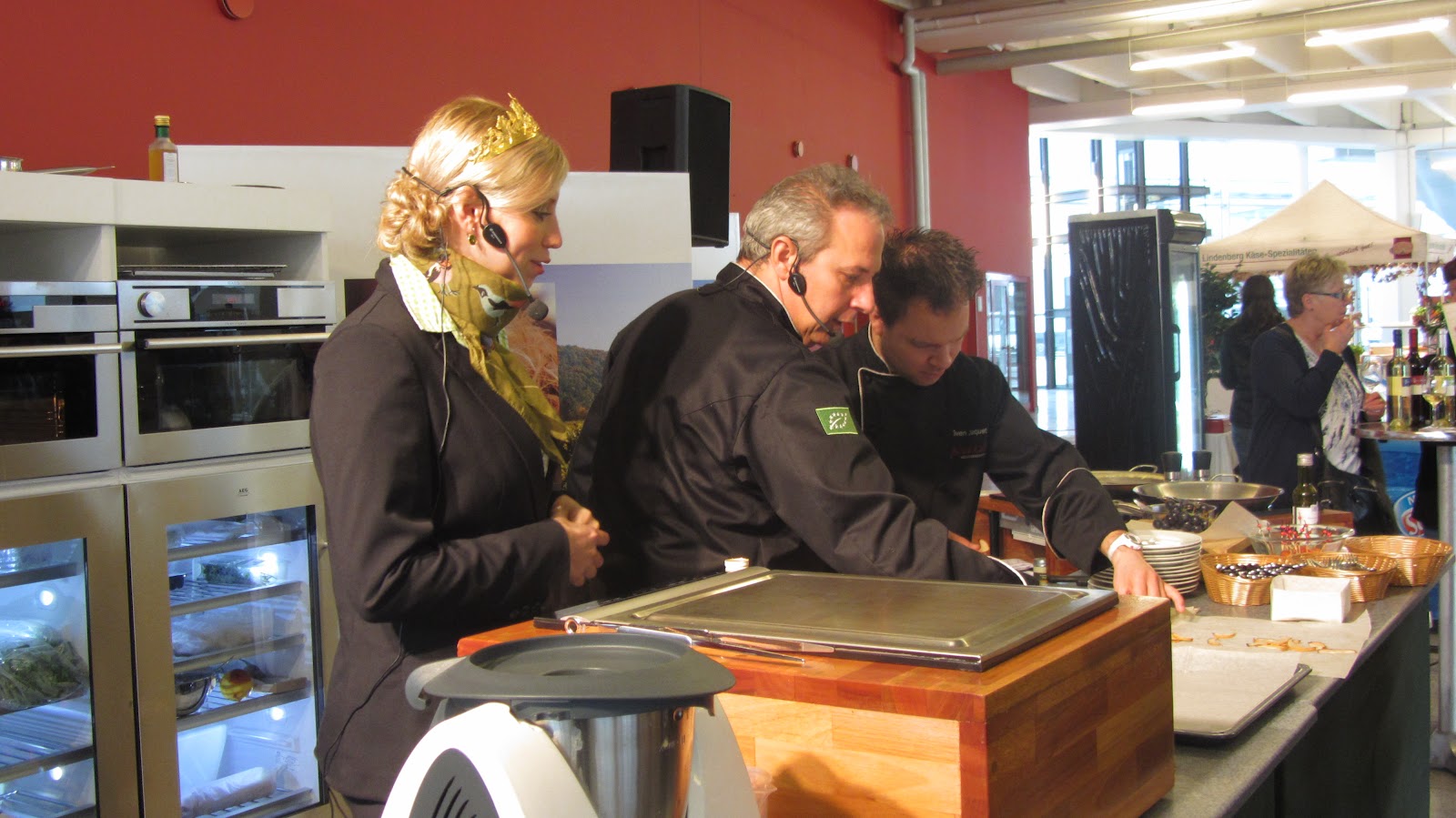 Fresh Avocado Spring Rolls And Dipping Sauces Two Ways