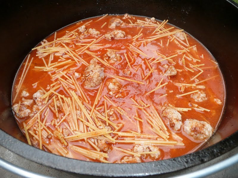 Everyday Dutch Oven Skillet Spaghetti Pizza