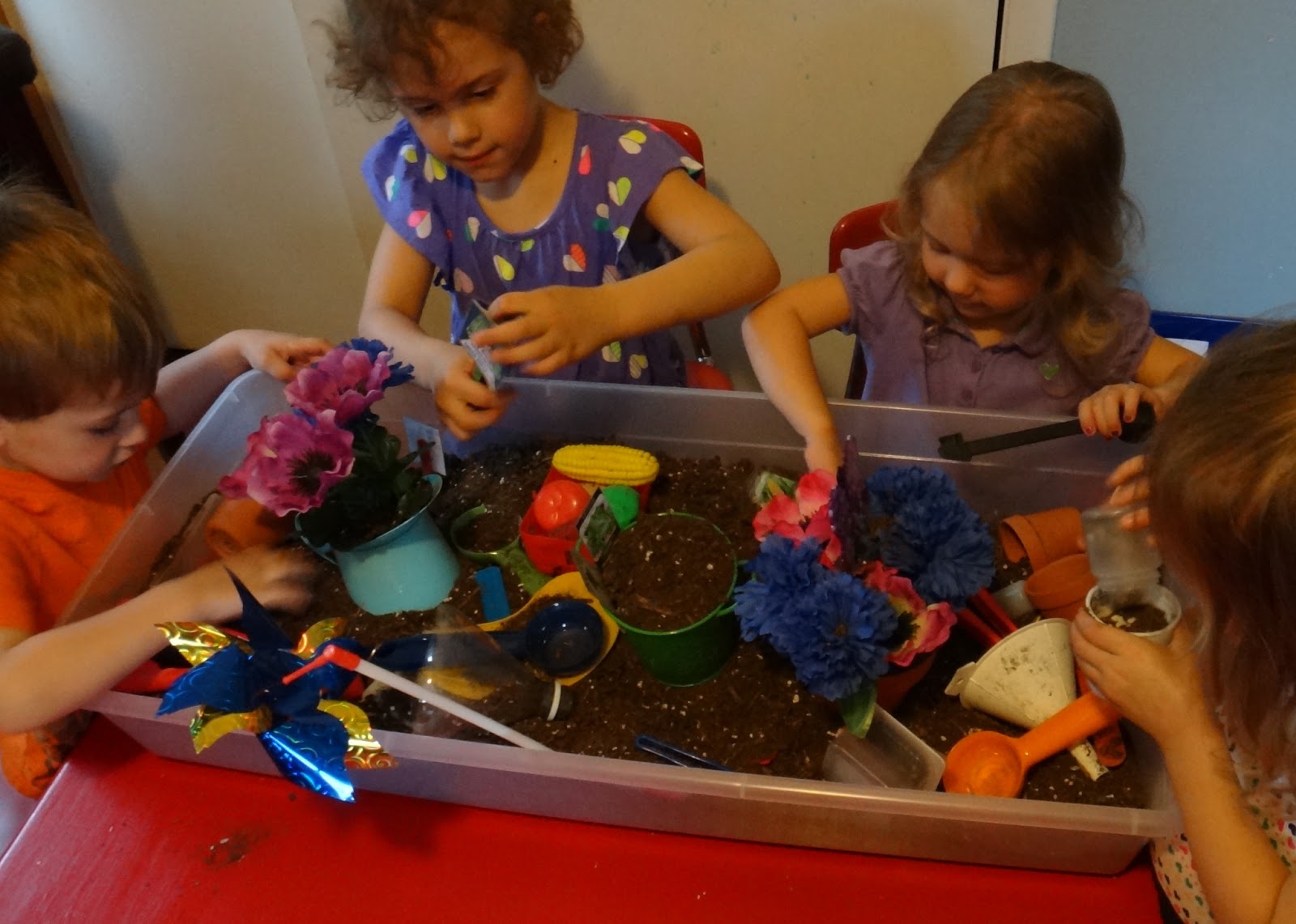Little Stars Learning Spring/Garden Sensory Bin