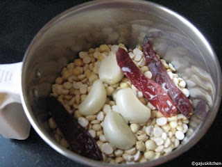 Ingredients for making poondu podi