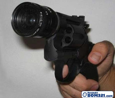 Kamera Bentuk Senjata