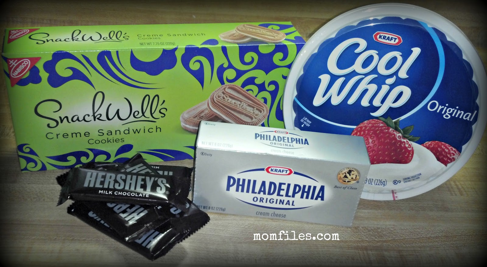 Mini Sandwich Cookie Cheesecakes {Recipe}