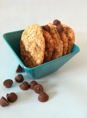 Oatmeal Peanut Butter Cup Cookies from @whatchamakinnow - chewy and filled with chocolate and peanut butter