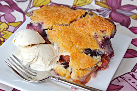 blueberry peach cobbler with sugar cookie crust