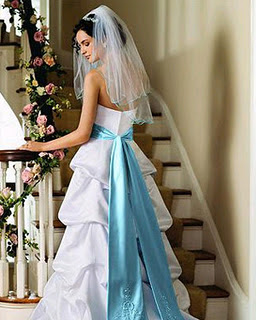 Beautiful Wedding Gown Fashion Design 