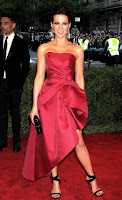 Kate Beckinsale red dress