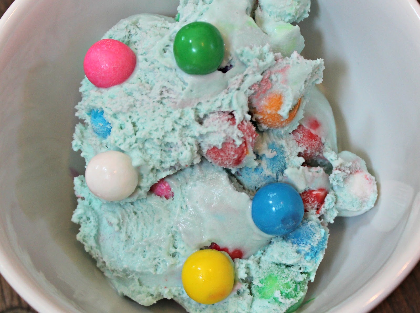 Moore Minutes Childhood BubbleGum Ice Cream HOMEMADE (part 1 of 3)