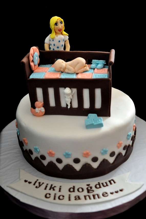 NİL BUTİK PASTA BEBEK BEŞİKLİ DOĞUM GÜNÜ PASTASI 2 NİL BUTİK PASTA BEBEK BEŞİKLİ DOĞUM GÜNÜ PASTASI 2