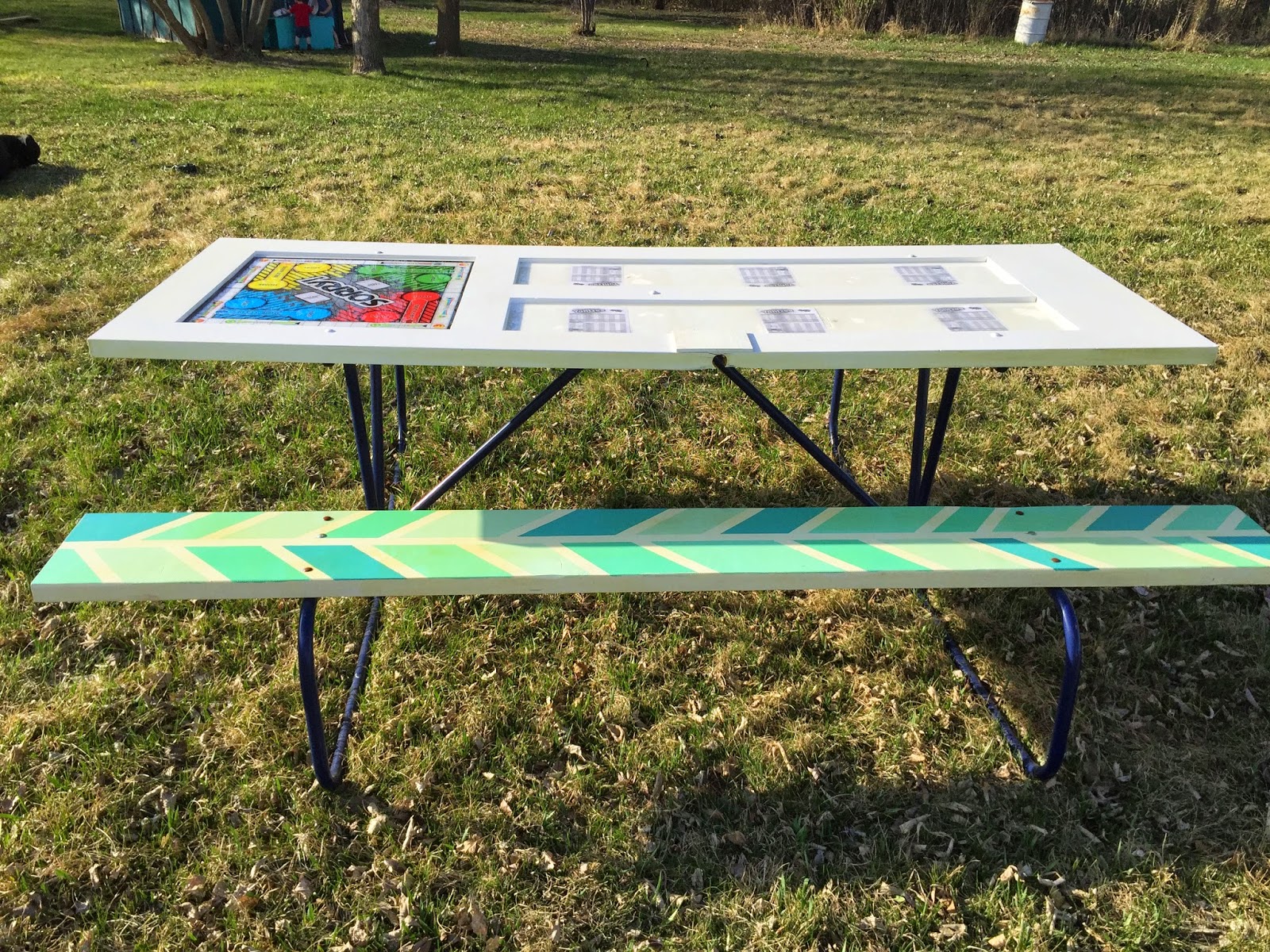 Gone Junkin' DIY Picnic Table Upcycle The Dabbling Crafter
