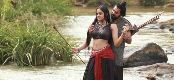Karthika Nair Actress: Makaramanju 2011 Malayalam Movie Review