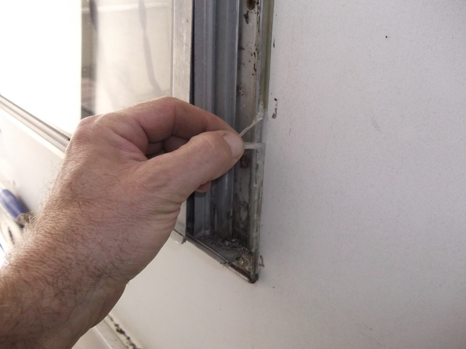 72 Boler Restoration Window and Door Removal