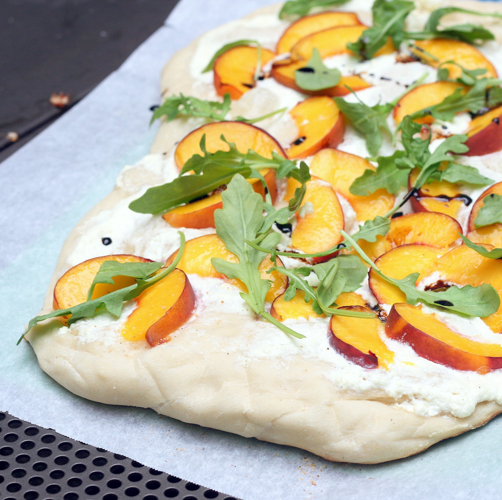 Mix it Up Peach, Arugula, and Ricotta Pizza with (Optional) Balsamic